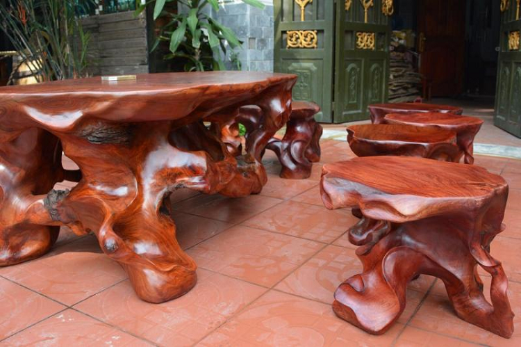 3 Bàn ghế gốc cây sử dụng gỗ mít